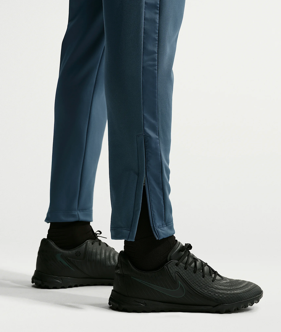 Nike Academy Winter Warrior Men's Therma-FIT Soccer Pants